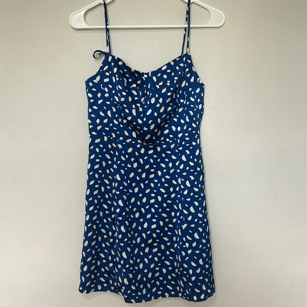 Reformation-like dress